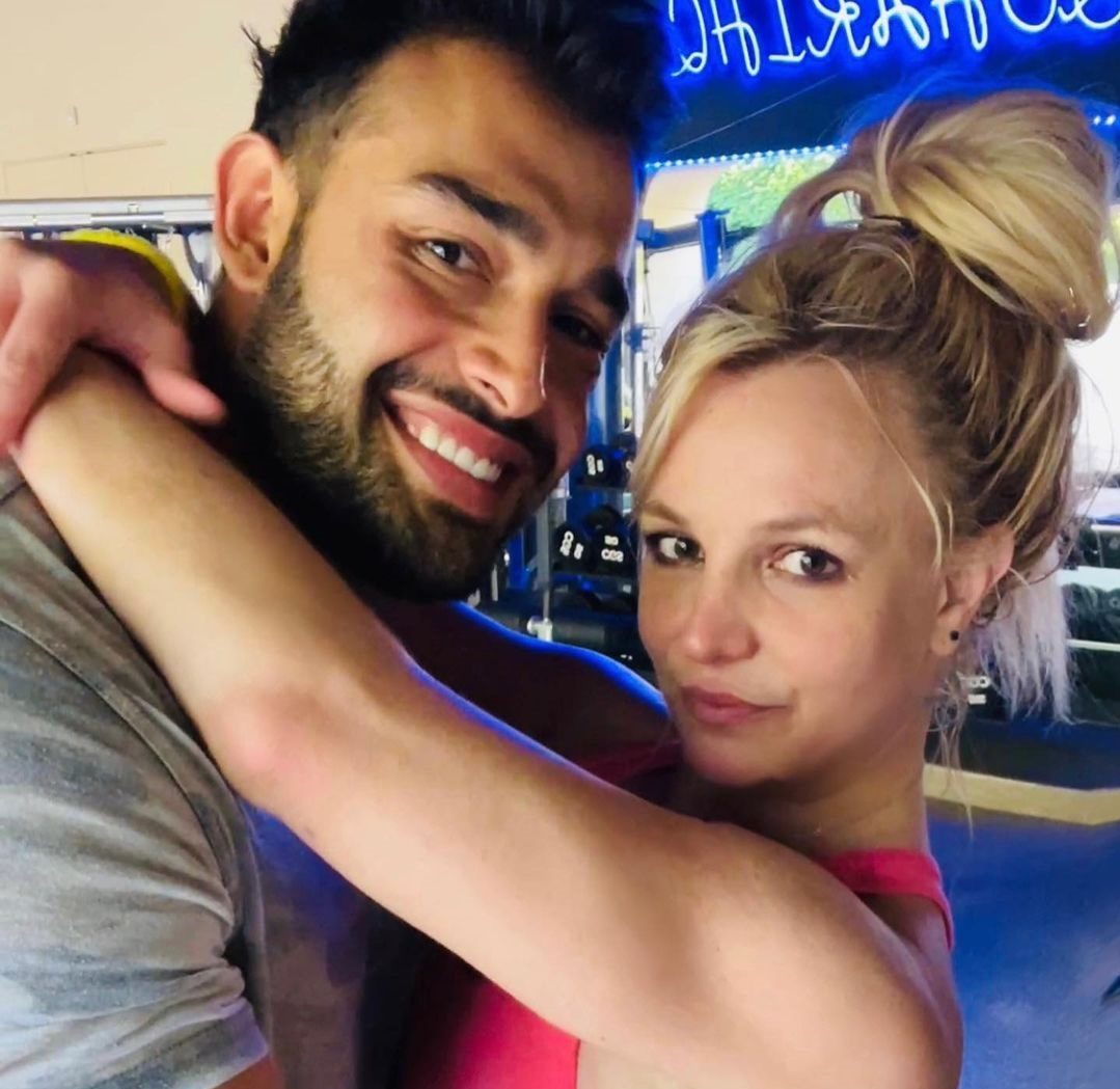 H Britney Spears με τον άνδρα της σε στιγμές αγάπης