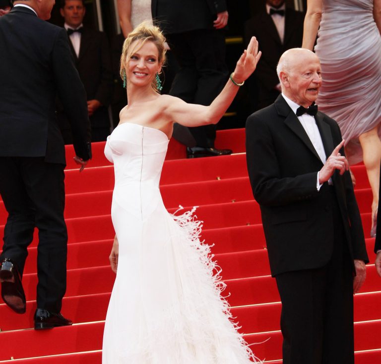 H Uma Thurman παρευρίσκεται στην τελετή έναρξης και στην πρεμιέρα της ταινίας «Midnight In Paris» στο Palais des Festivals κατά τη διάρκεια του 64ου φεστιβάλ κινηματογράφου.