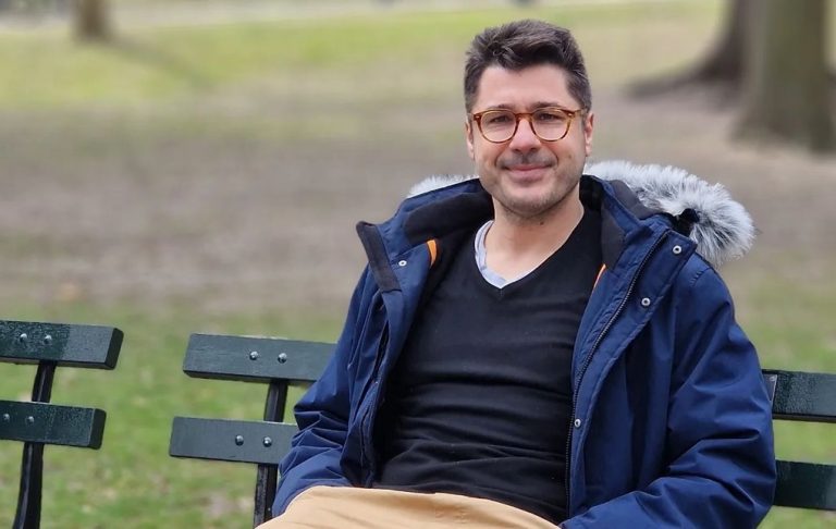 Λάμπρος Κωνσταντάρας