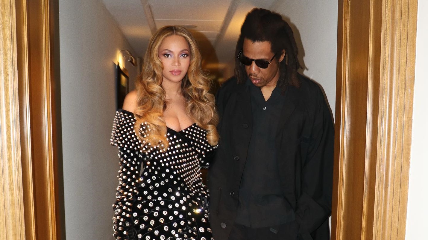 Στο πλευρό του Jay-Z η Beyoncé-Δεν πιστεύει τις κατηγορίες για τον ...