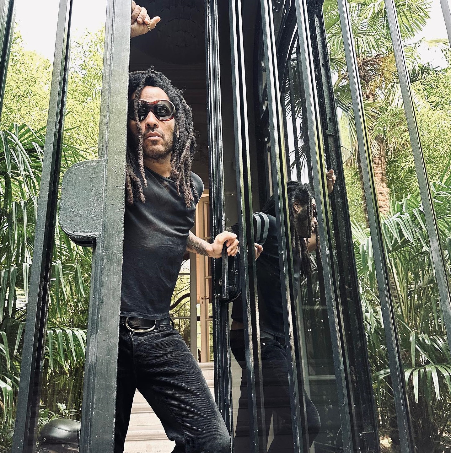 Ο Lenny Kravitz με γυαλιά ηλίου