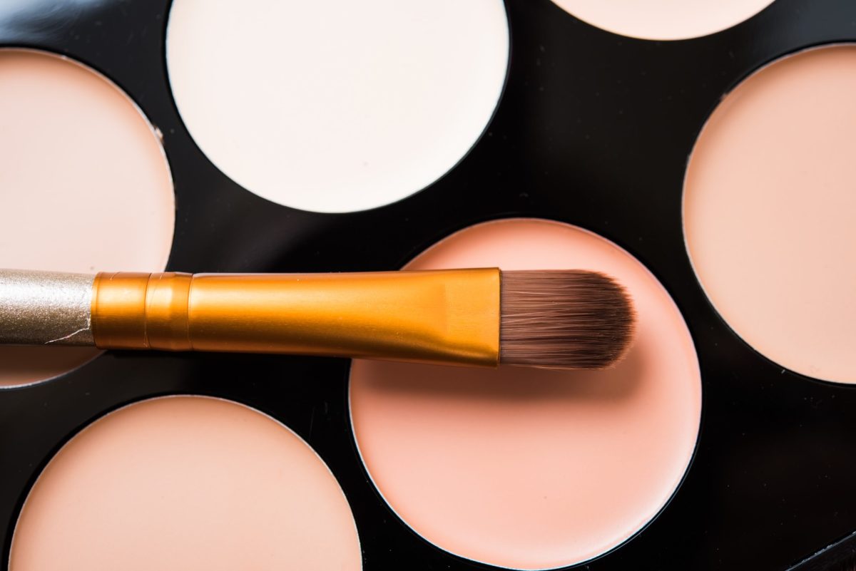 Καλλυντικά για make up και βούρτσάκια