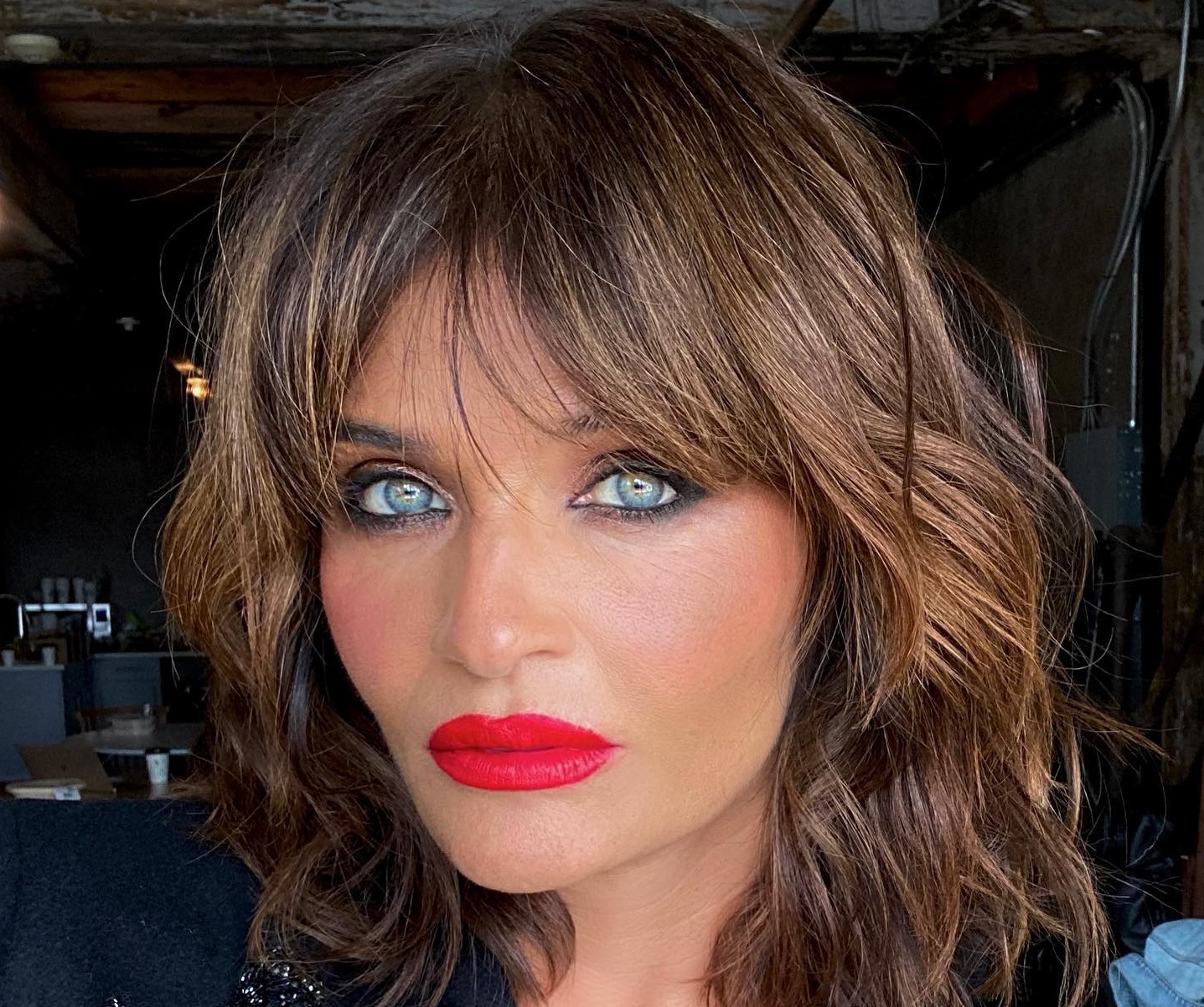 Helena Christensen: Εντυπωσιακή στα 54 με το little black dress της ...