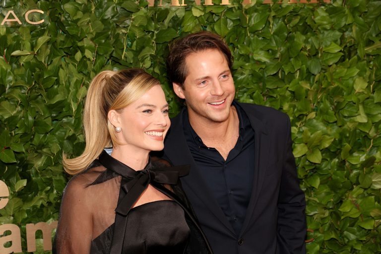 Margot Robbie μαζί με τον Tom Ackerly