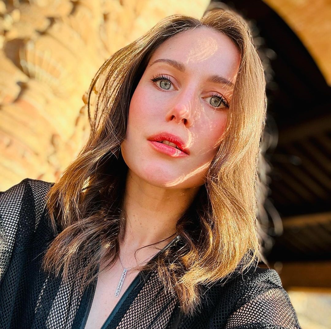 H Sanna Marin σε πόζα από τις διακοπές της