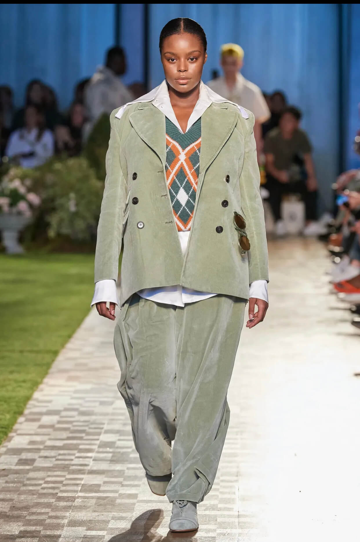 Look από την πασαρέλα του brand SS Daley για τη σεζόν SS23