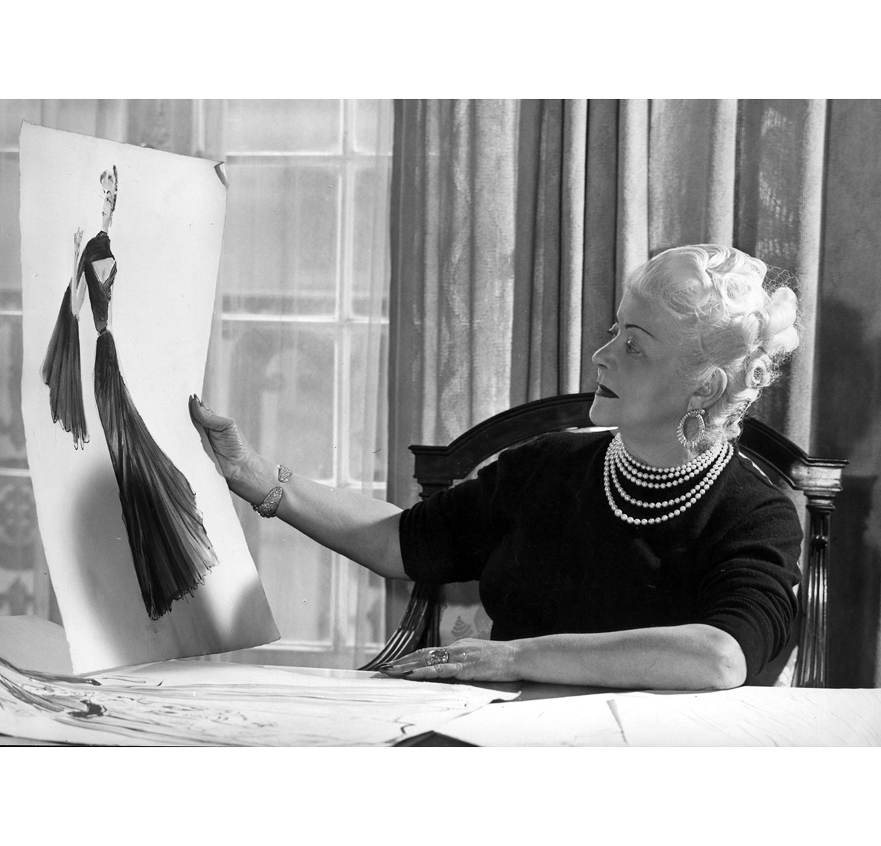 Η Νina Ricci στο ατελιέ της στο Παρίσι στα 60s