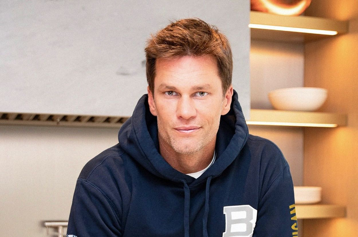 Ο Tom Brady ανακοινώνει τη συνεργασία των @bradybrand και @umichathletics