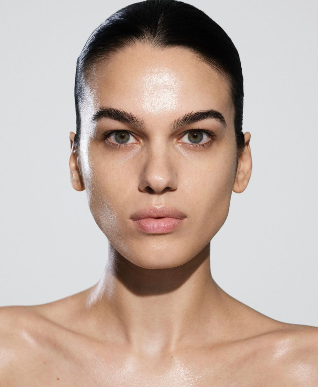 Καθαρό πρόσωπο χωρίς μακιγιάζ