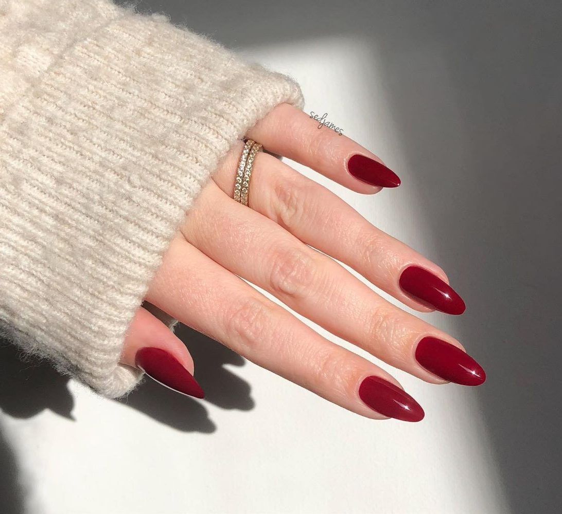 κόκκινα βερνίκια νυχιών