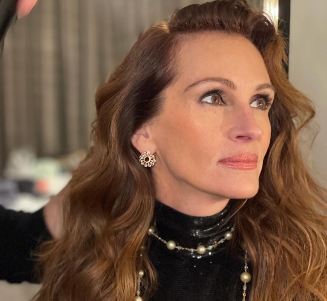 julia roberts eyeliner για μάτια μεγαλύτερα