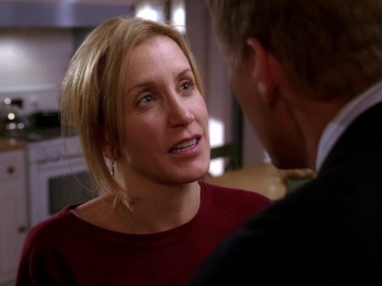 H Felicity Huffman σε πλάνο από τις "Νοικοκυρές σε απόγνωση"