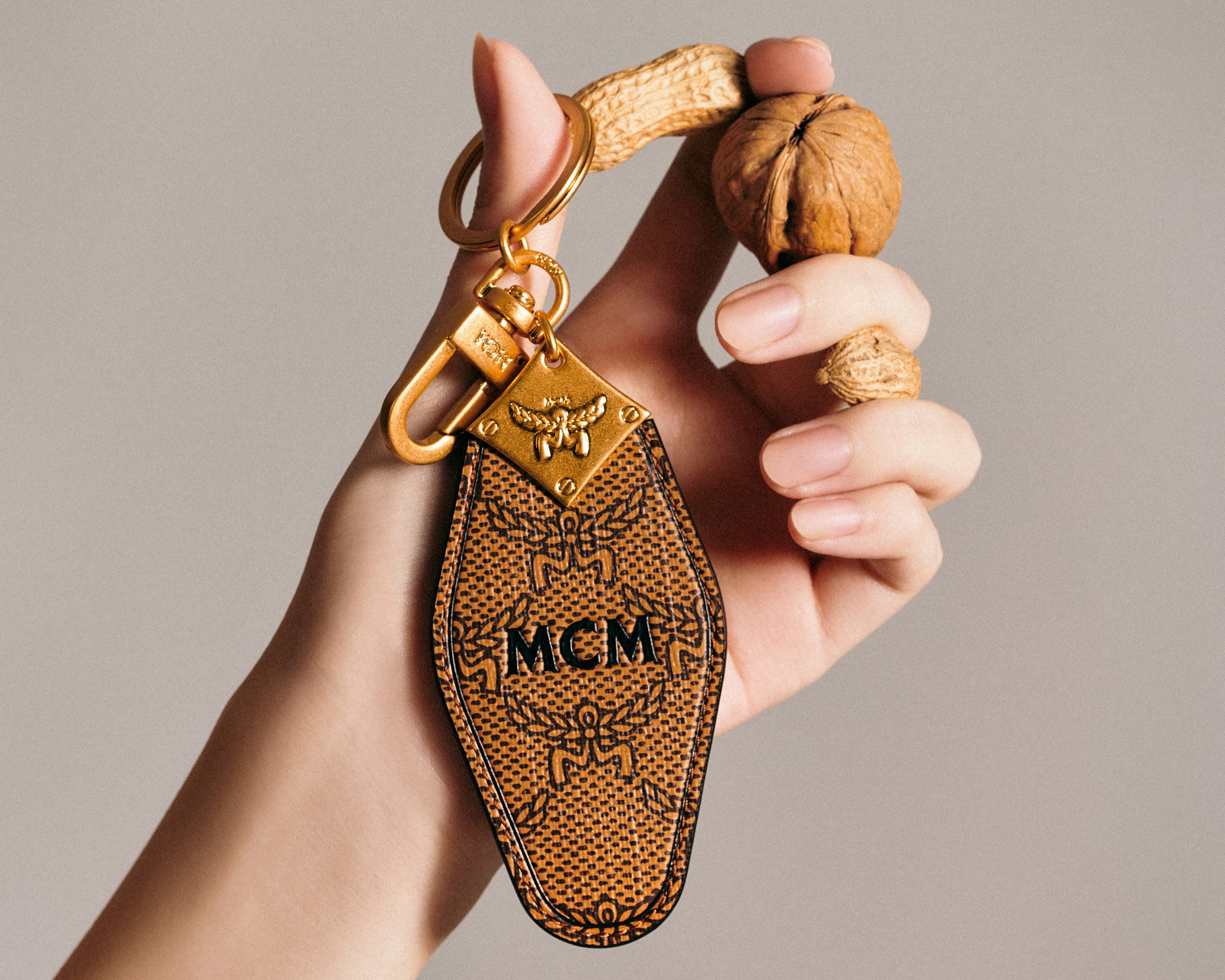 To brand MCM και το καινούριο λογότυπο