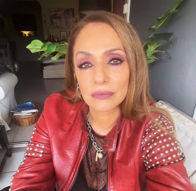 Η Βίκυ Κουλιανού