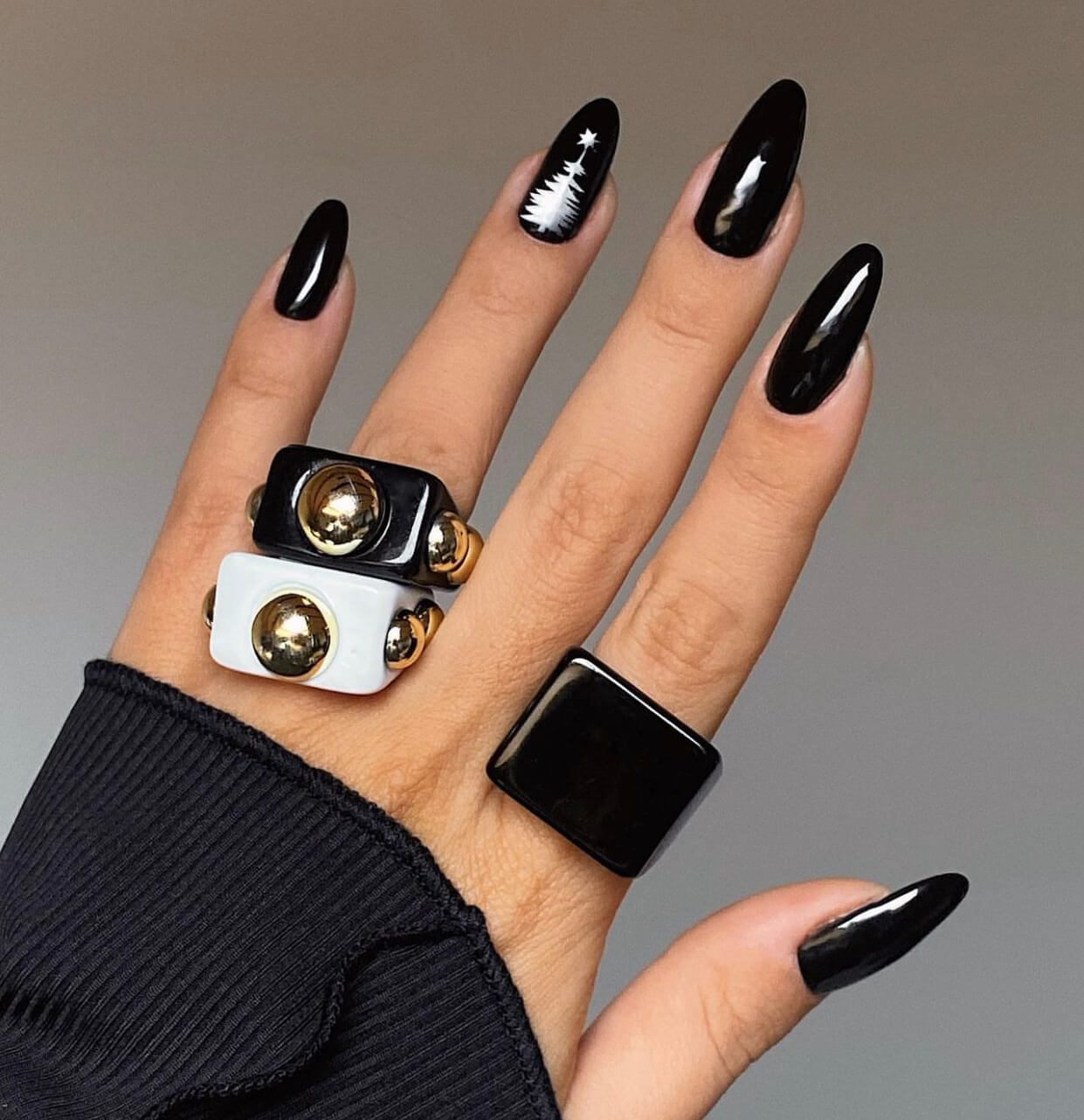 Μαύρα νύχια