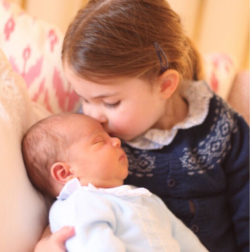 H πριγκίπισσα Charlotte με τον πρίγκιπα Louis στα 3α της γενέθλια