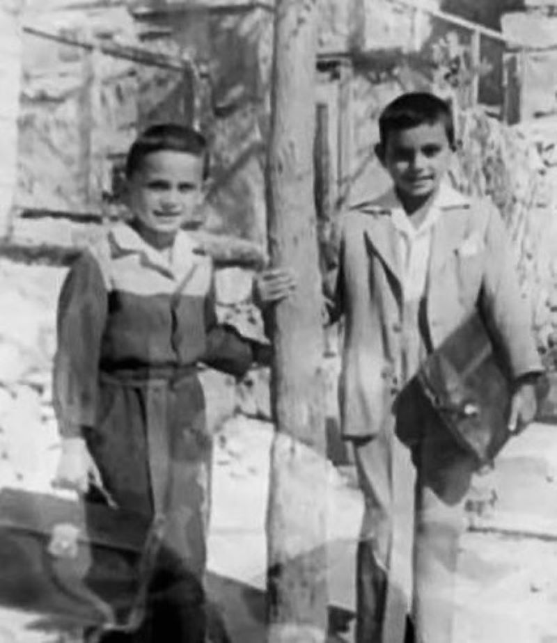 Γιώργος Νταλάρας μικρός αδελφός