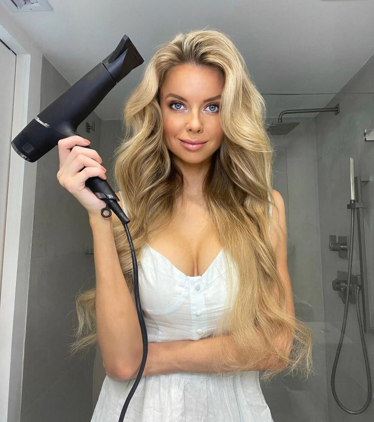 Στέγνωμα μαλλιών με πιστολάκι