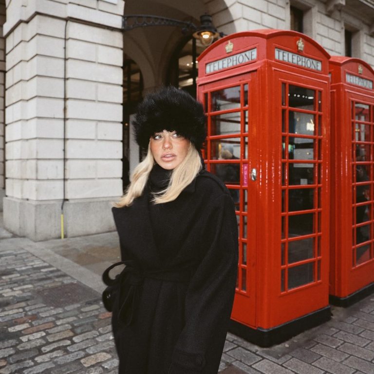 Η Κόνι Μεταξά στο Λονδίνο