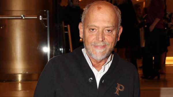 Στέλιος Παρλιάρος