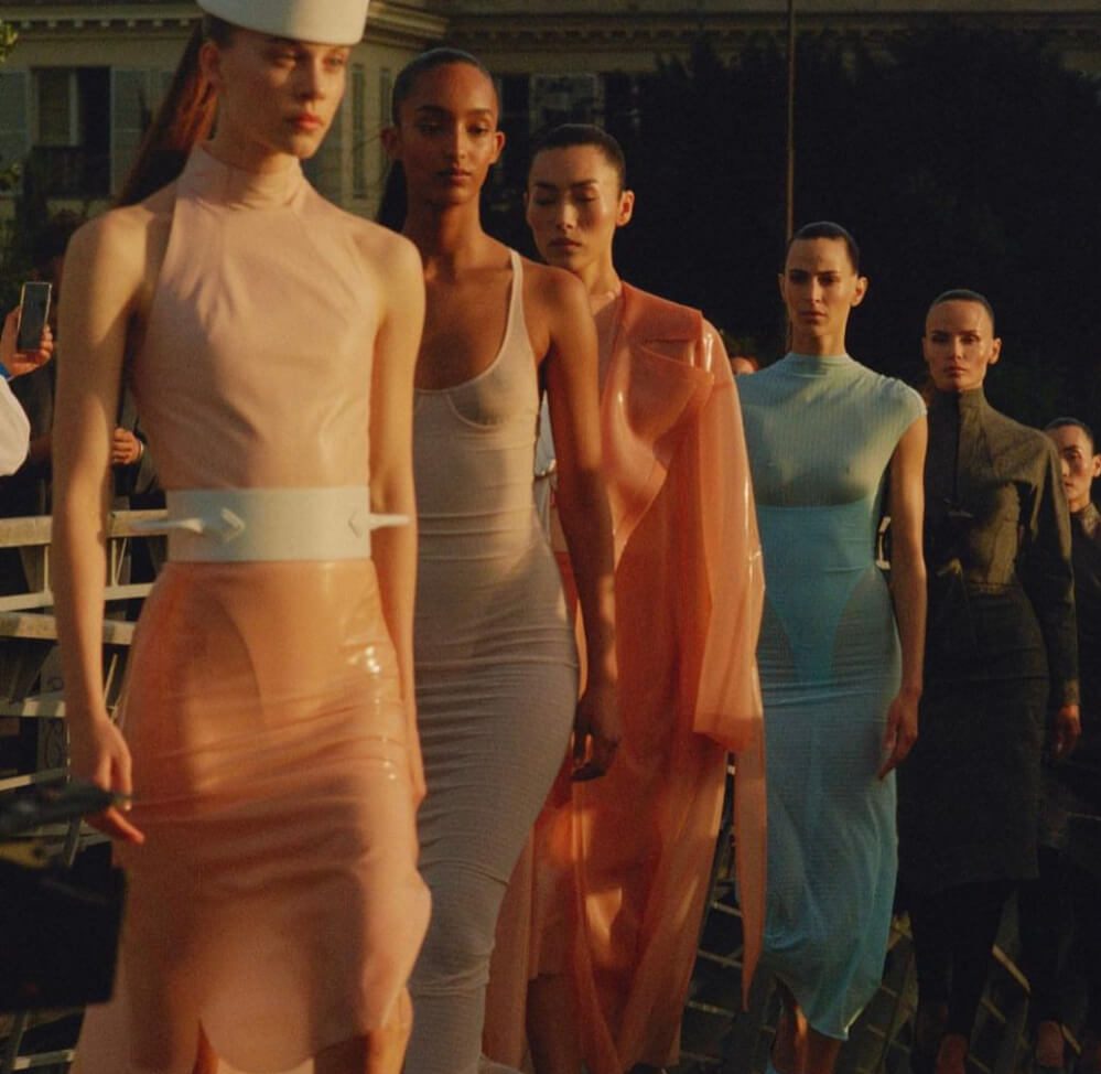 Πασαρέλα του οίκου Maison Alaia