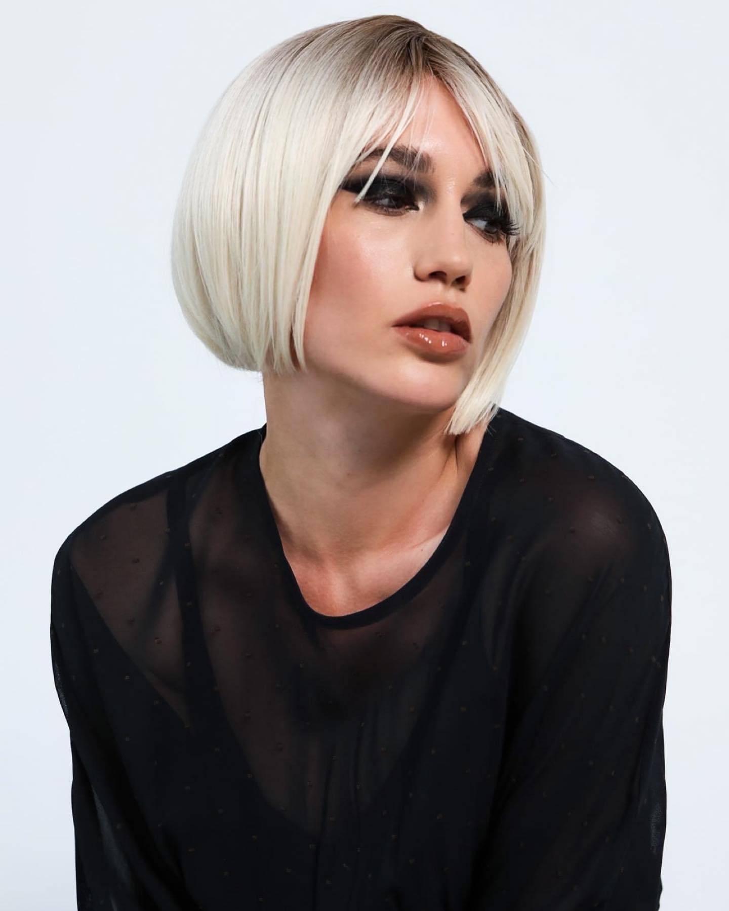 Η Ελένη Βαΐτσου με κοντό ξανθό καρέ