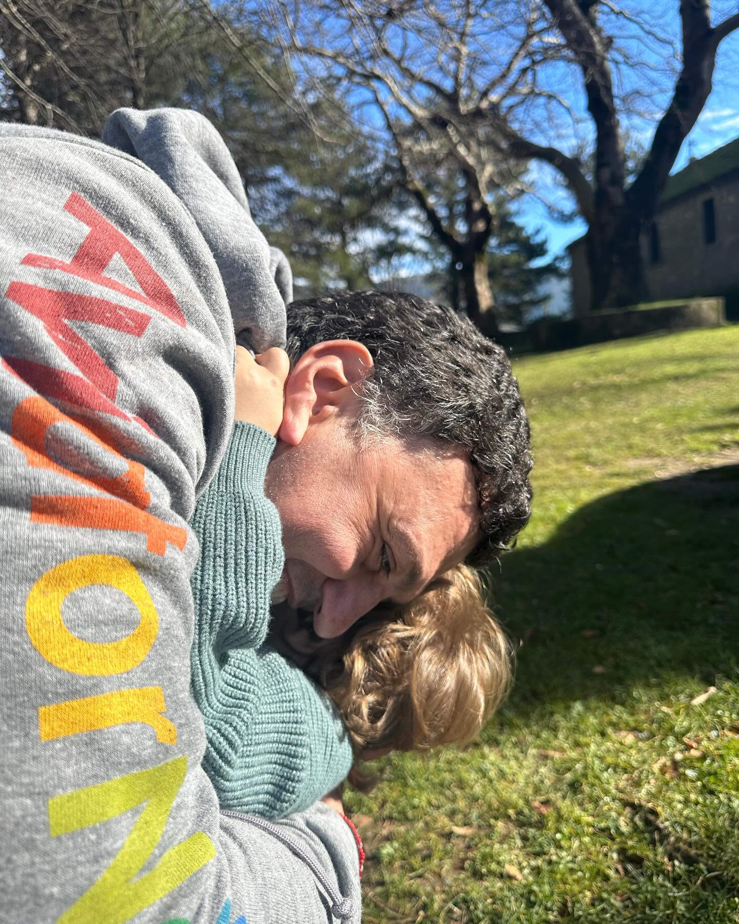 Ο Βασίλης Κικίλιας με τον γιο του