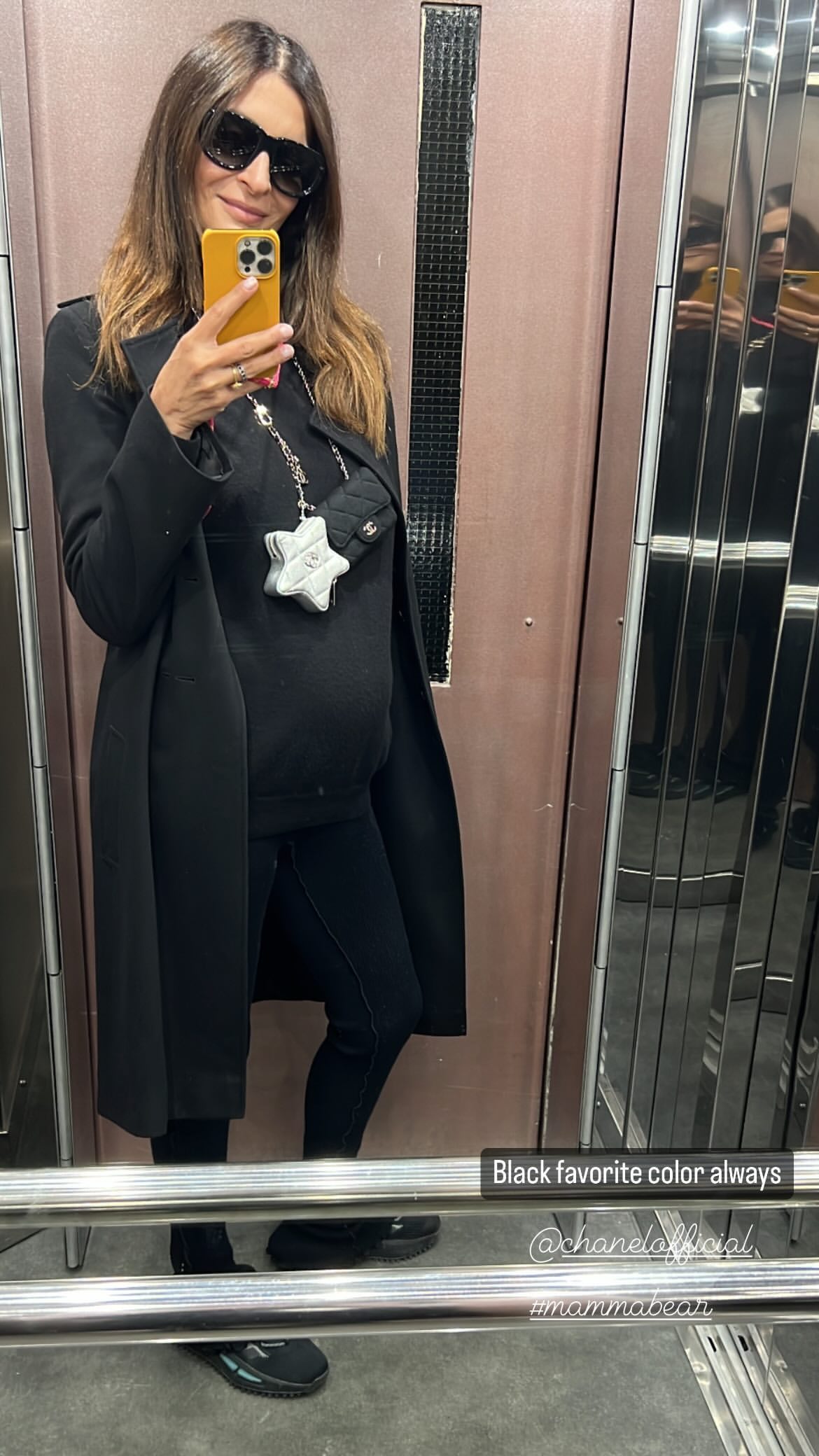 Η Αντιγόνη Κουλουκάκου με φουσκωμένη κοιλίτσα