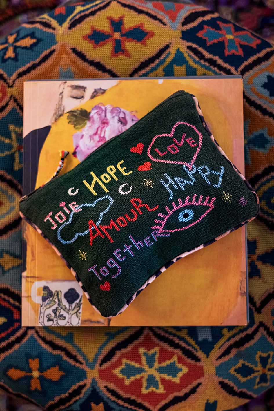 Κέντημα από το πρόγραμμα Sisley-Kisany