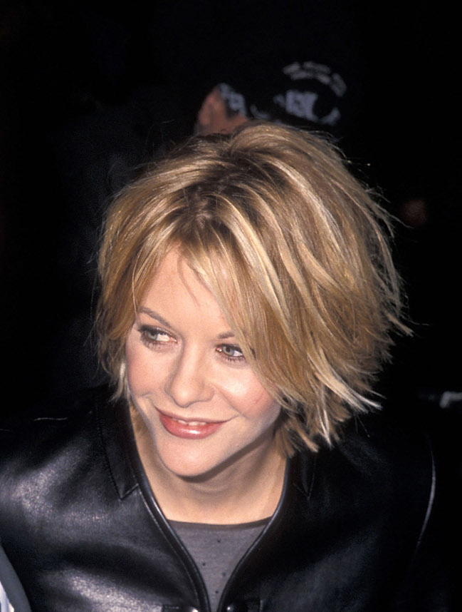 Η Meg Ryan παρευρέθη με τον συμπρωταγωνιστή της Tom Hanks στην πρεμιέρα της ταινίας "You've Got Mail" στη Νέα Υόρκη, στις 10 Δεκεμβρίου 1998.