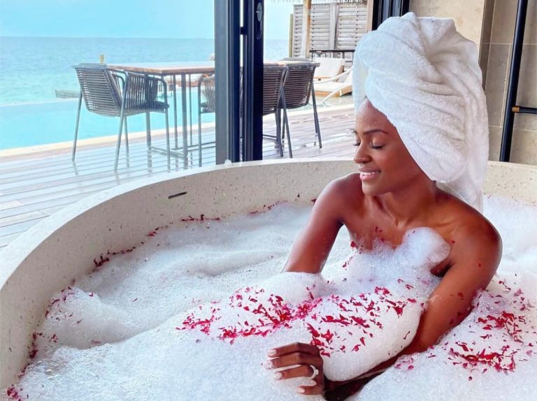 Αφρόλουτρο σε εξωτικό προορισμό