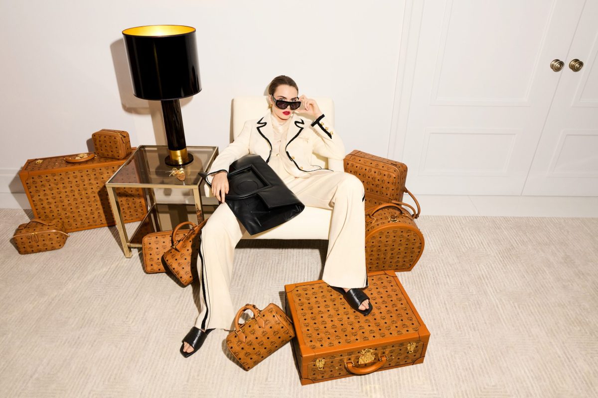 cara delevigne στην καμπάνια mcm