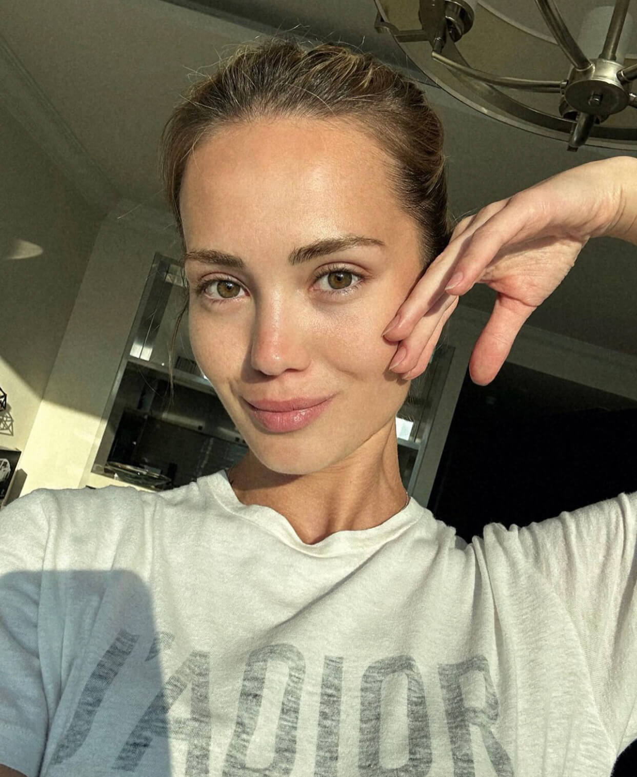 Καθαρό πρόσωπο χωρίς μακιγιάζ