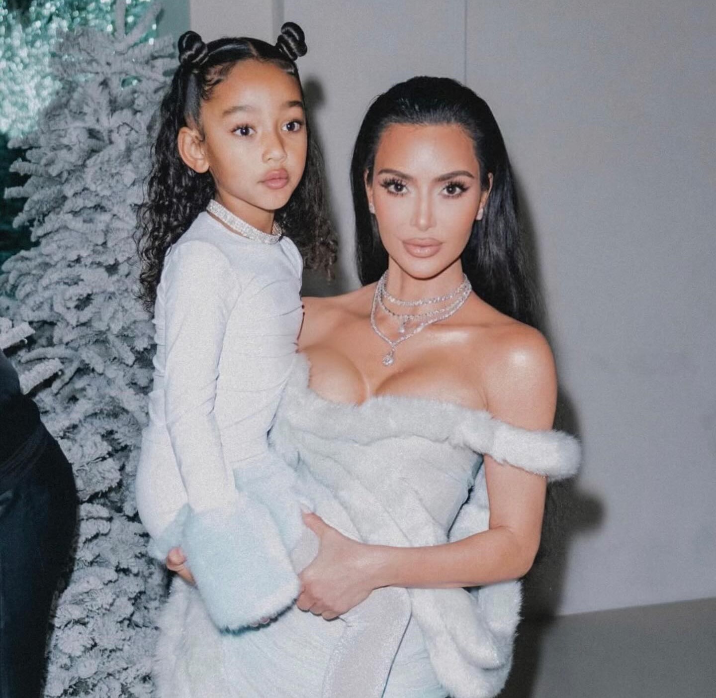 H Kim Kardashian με τη Chicago