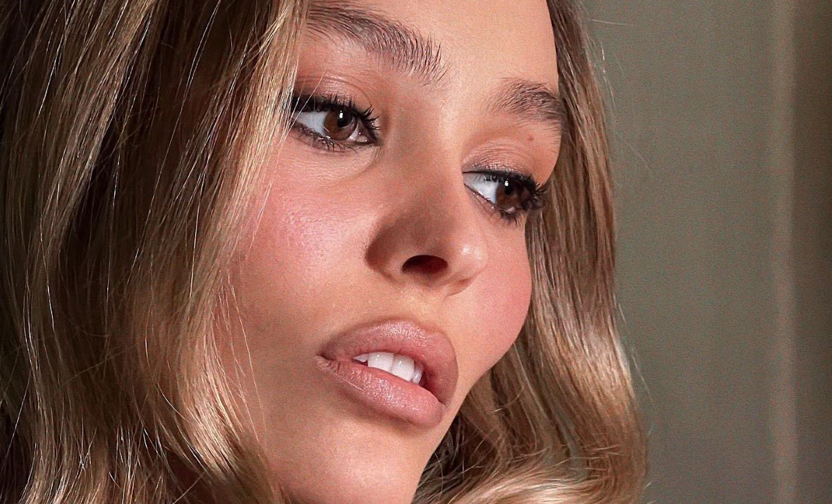 Γυναίκα με όμορφα χείλη