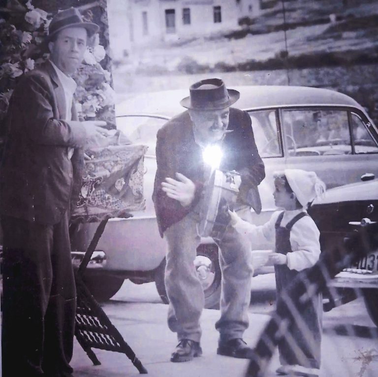 Η Μαρία Λάφη το κοριτσάκι από την ταινία Λατέρνα φτώχεια και φιλότιμο