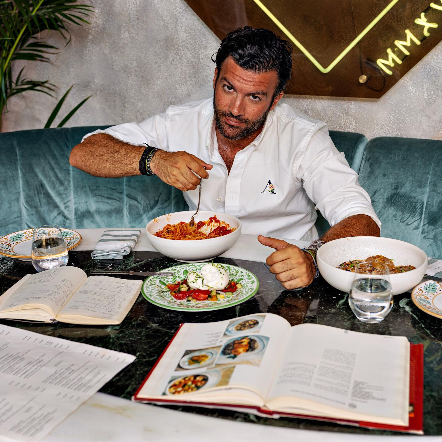 Ο σεφ Γιώργος Παπακώστας