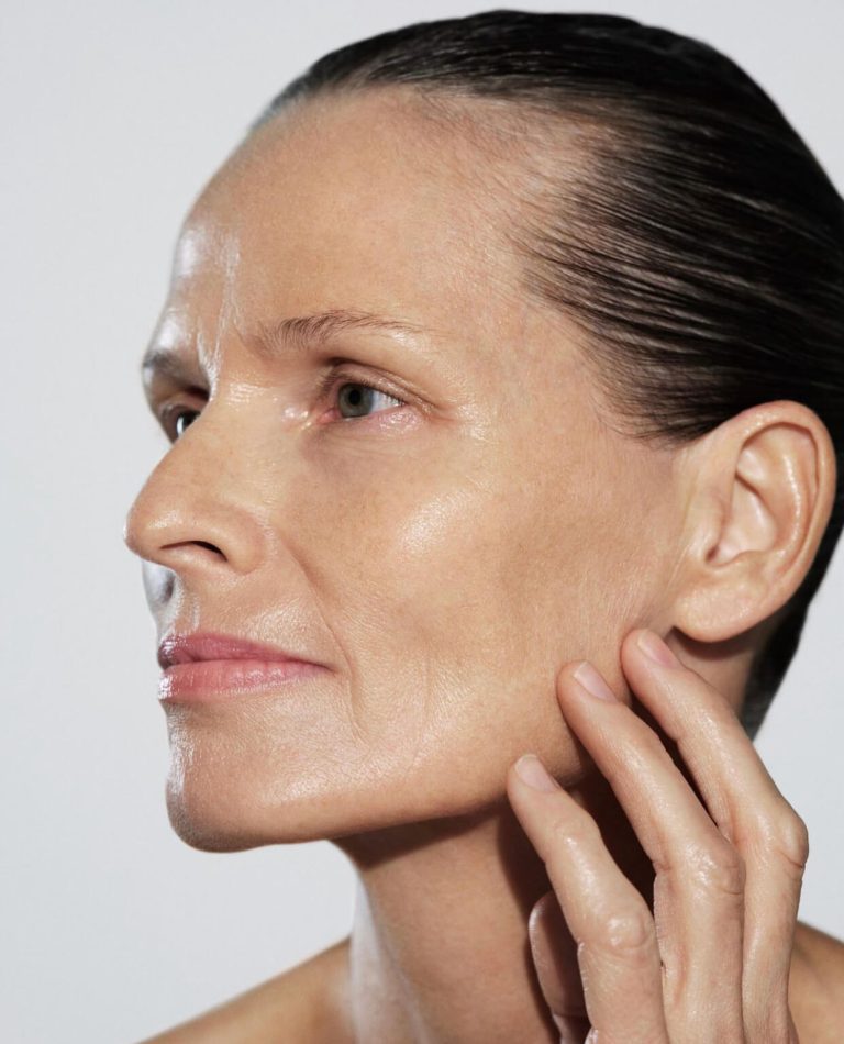 Ώριμη επιδερμίδα χωρίς μακιγιάζ