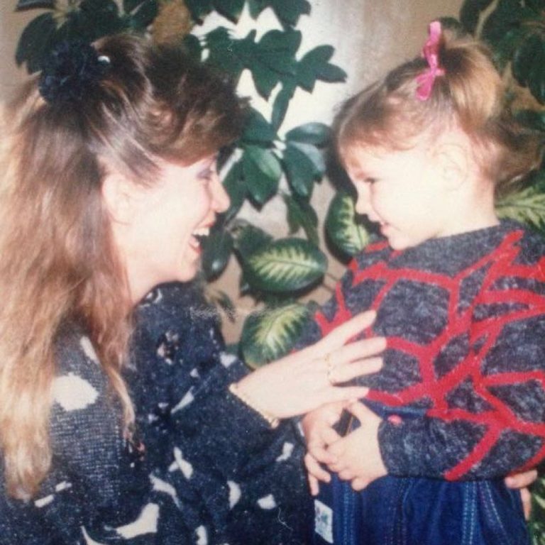 Αθηνά Οικονομάκου