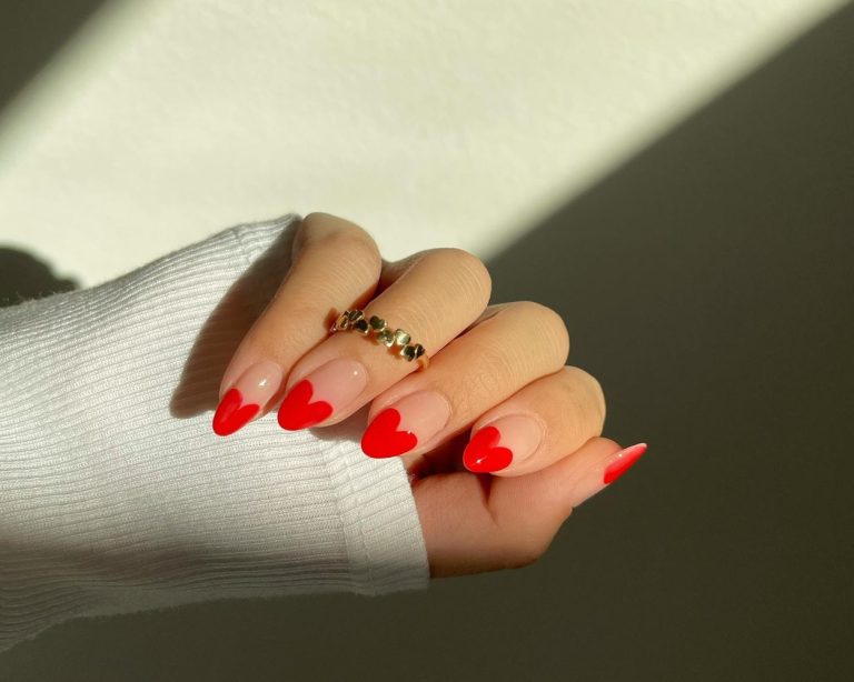 manicure Αγίου Βαλεντίνου