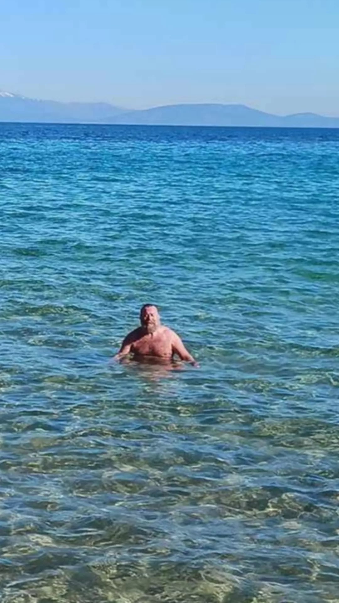 Ο Κωστής Σαββιδάκης για χειμερινό μπάνιο