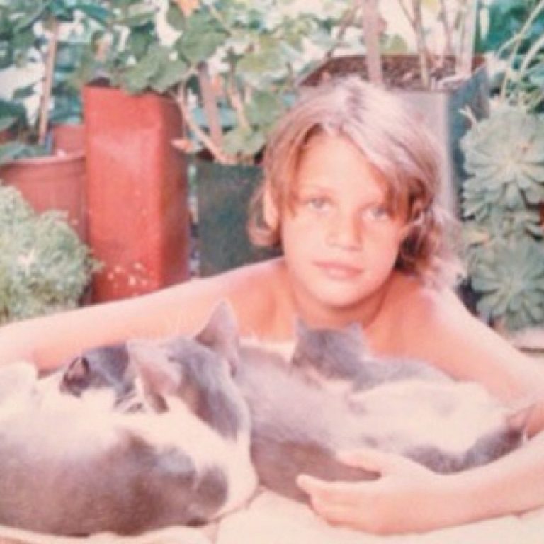 Θεωνά παιδική φωτογραφία