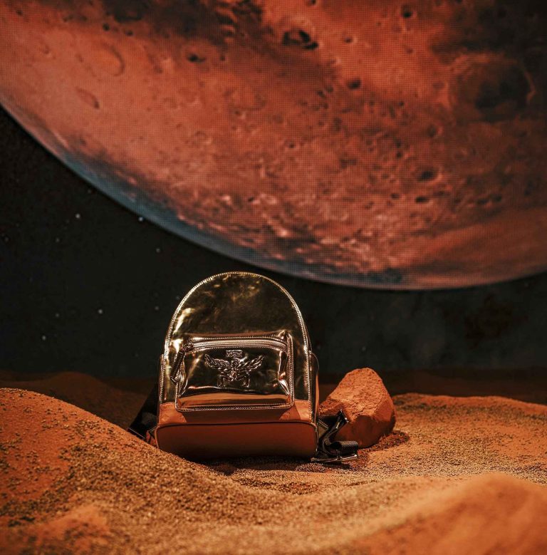 mcm τσάντα διάστημα