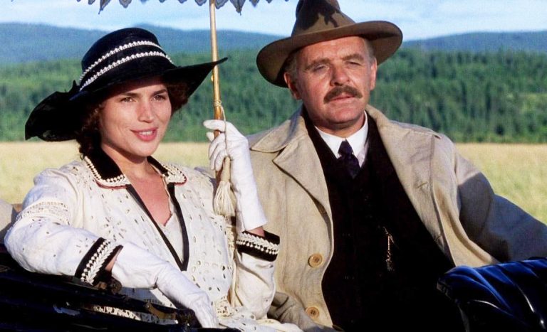 O Anthony Hopkins και η Julia Ormond σε σκηνή από τους Θρύλους του Πάθους