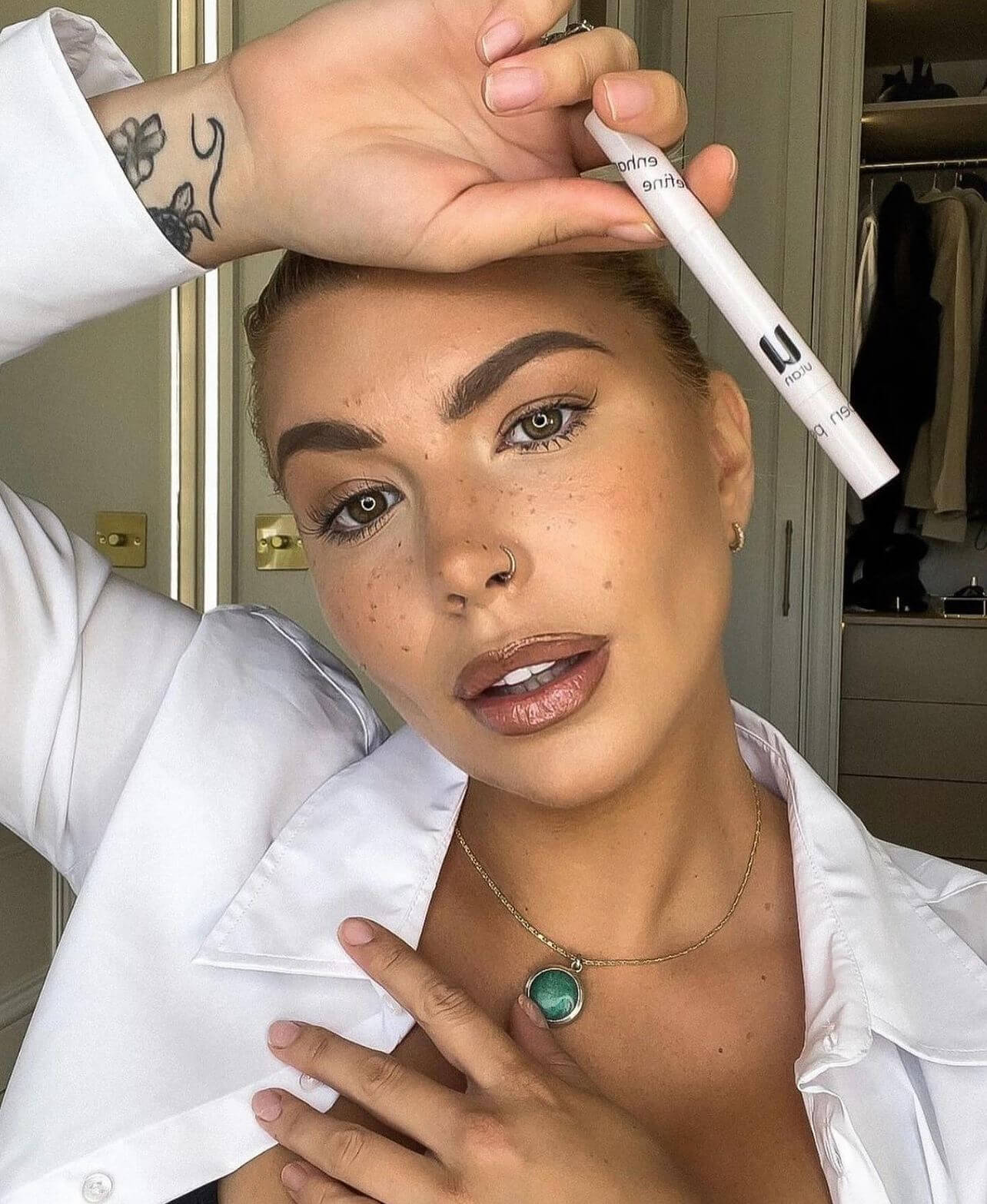 Nude μακιγιάζ