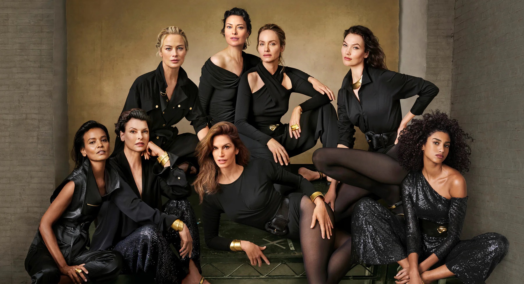 DKNY φωτογράφιση με Cindy Crawford, Linda Evangelista, Amber Valletta, Shalom Harlow, Carolyn Murphy, Imaan Hammam, Karlie Kloss, and Liya Kebede