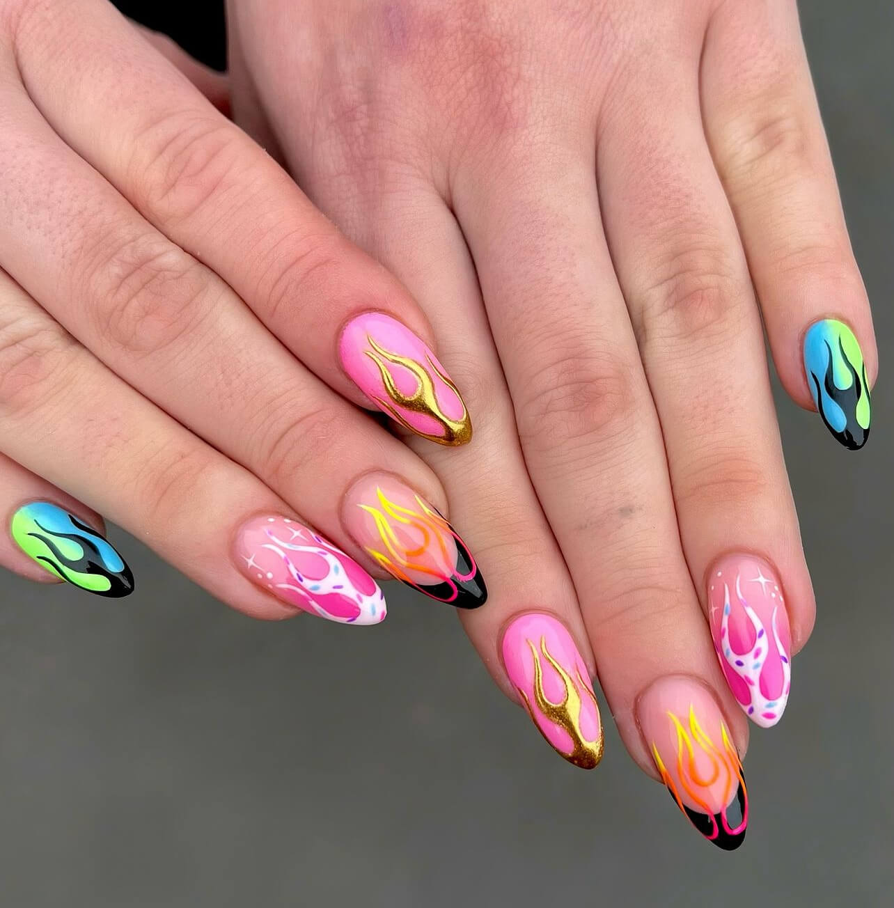 Νύχια με φλόγες