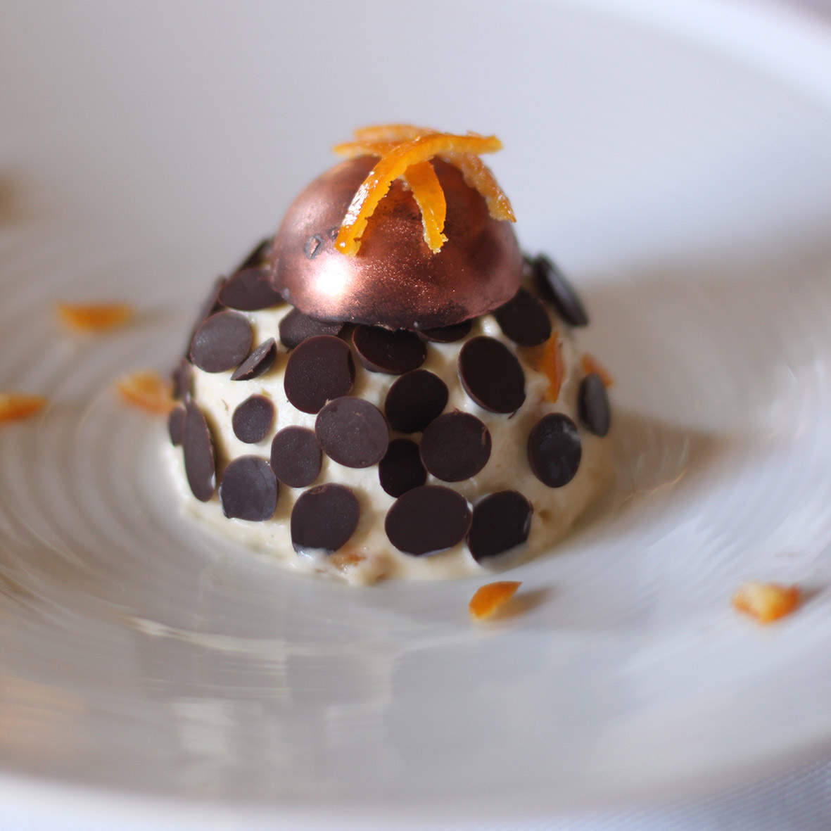 Γλυκό κρέμα με σοκολάτα σαν μπόμπα