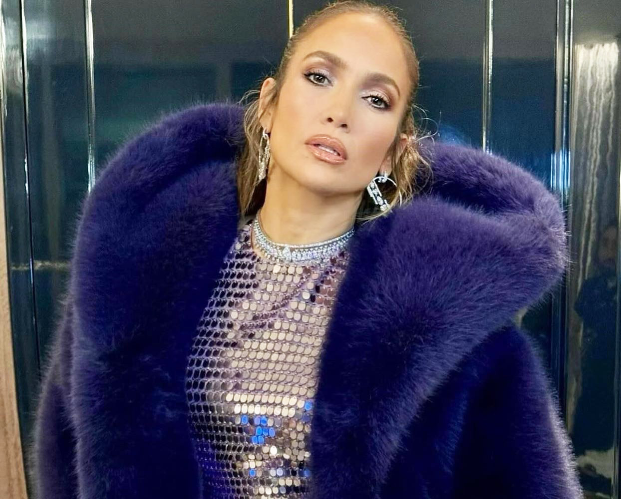 Jennifer Lopez - νέο γαλλικό μανικιούρ