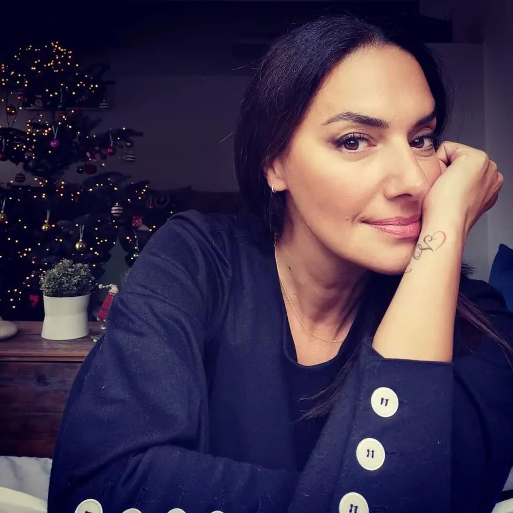 Νόνη Δούνια